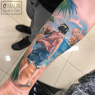 Tatuaż na podstawie anime One Piece w wykonaniu Malina ze studia Speak In Color - Wodzisław Śl! Zapisy oraz wszelkie info znajdziecie na naszej stronie www.speakincolor.pl