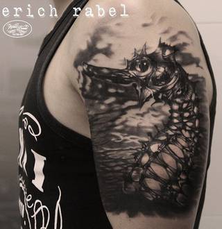 W głębinach naszych umysłów kryją się rzeczy niepodobne temu, w jakiej atmosferze żyjemy.