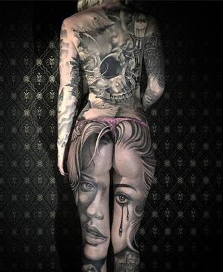 Wejrzyj w środek swojej duszy, a ujrzysz wszelkie możliwości, jakie są Ci dane przez przeznaczenie.