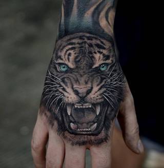 Wewnątrz furii rodzi się największa część rewolucji.