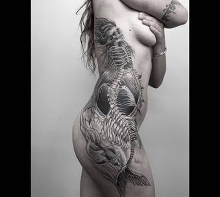 Wewnątrz każdego z nas kryje się szkielet - symbol jego nieuchronnego końca.