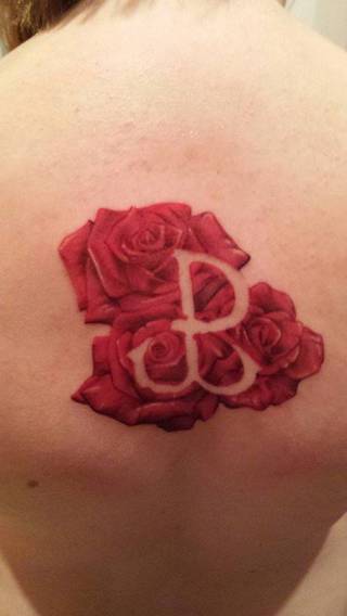 Witam wszystkim , znacie tatuazyste z trójmaista który zrobi szybko i tako tatuaż (zdjęcie). Szybko w sensie termin  jak najszybciej bo wydam hajs xdxd