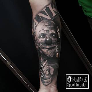 Wykonał Kuba Rumianek z Wodzisławskiego studia Speak In Color :) Po więcej zapraszamy na www.speakincolor.pl