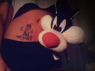 Został wykonany jako pierwszy z moich tatuazy swoja przygode ze sztuka zdobienia ciała zaczełam w wieku 15 lat :)