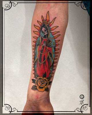 Galeria studia: Make Art Tattoo, Tatuatorzy Make Art Studio to...