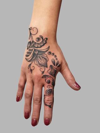 Galeria studia: Make Art Tattoo, Tatuatorzy Make Art Studio to...
