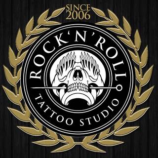Galeria studia: Rock'n'Roll Tattoo and Piercing, Studio wyposażone jest w produkty... Galeria studia: Rock'n'Roll Tattoo and Piercing, Studio wyposażone jest w produkty...