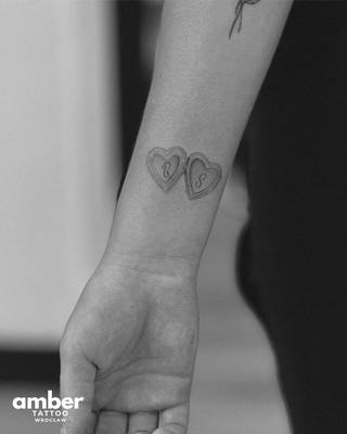 Galeria studia: Studio tatuażu Amber Tattoo Wrocław, Studio tatuażu Amber Tattoo założone... Galeria studia: Studio tatuażu Amber Tattoo Wrocław, Studio tatuażu Amber Tattoo założone...