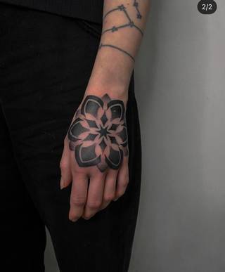 Galeria studia: Vean - tattoo Kraków, Robimy tatuaże, piercing, makijaż permanentny...