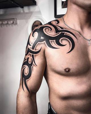 Galeria studia: Vean - tattoo Kraków, Robimy tatuaże, piercing, makijaż permanentny...